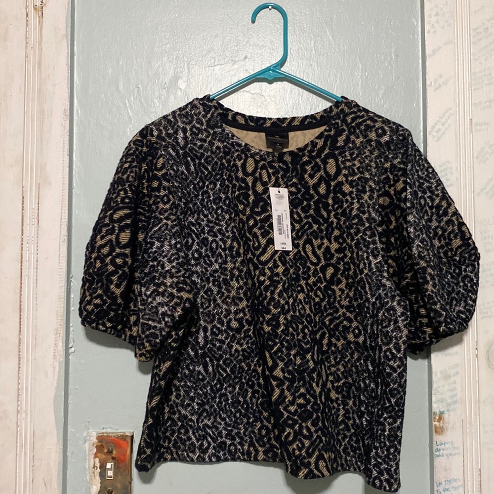 Worthington Leopard Puff Sleeve Top, size Large.